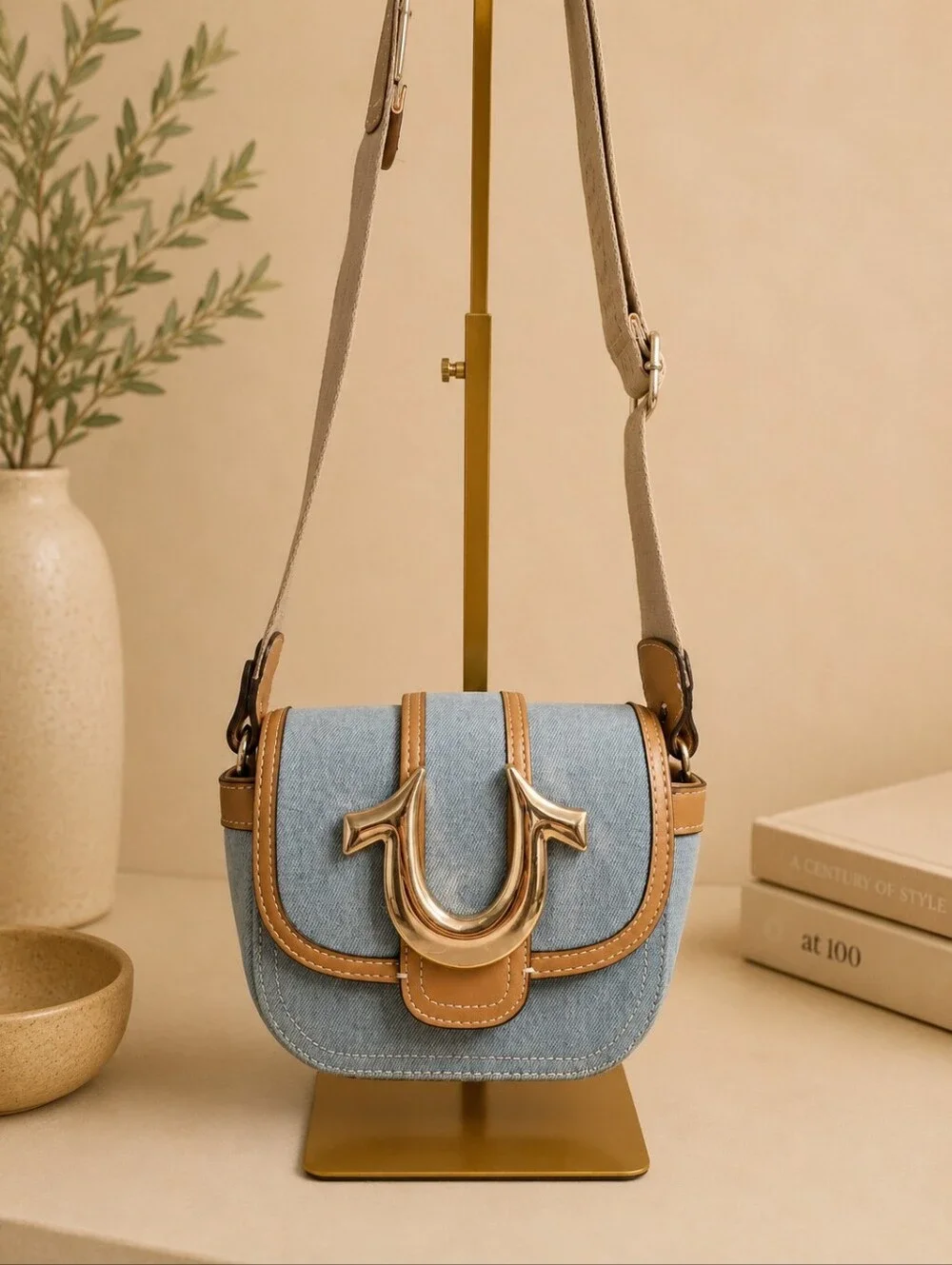 True Religion Denim Saddle Crossbody Bag Oversized Horseshoe Logo - Picture 1 of 5